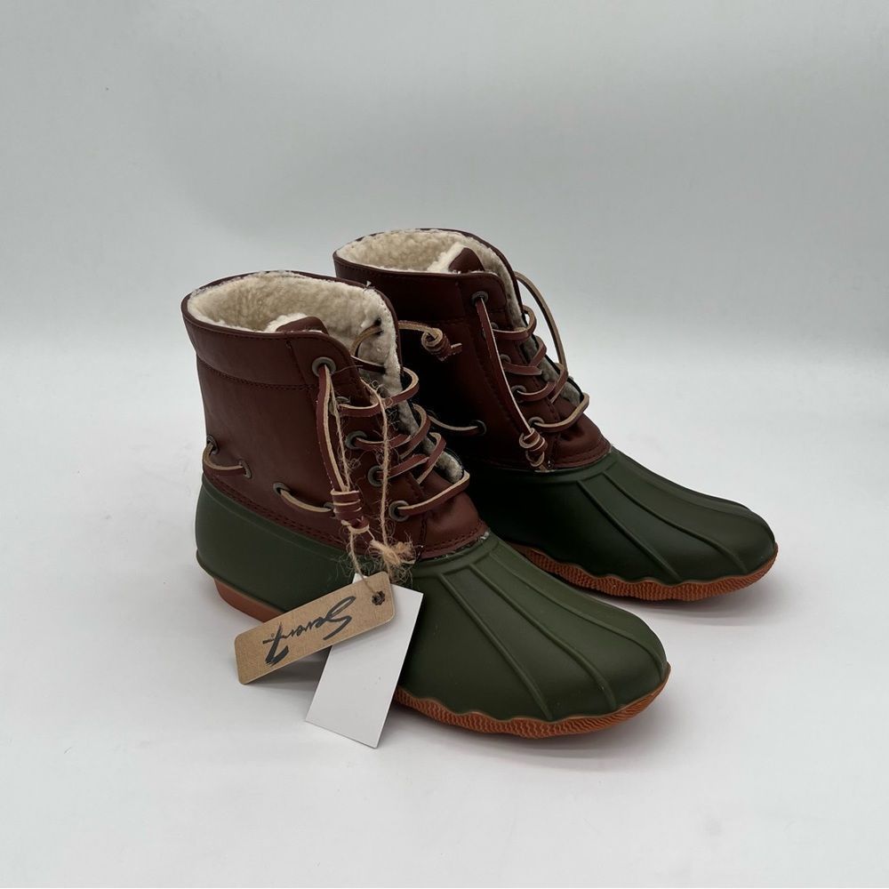 New in box! SEVEN7 Women’s Speyside Duck Boot Olive (various sizes) - Picture 8 of 10